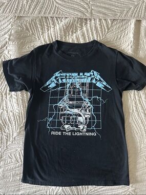 Metallica ‘Ride the Lightning' Graphic Tee - Black/Light Blue
